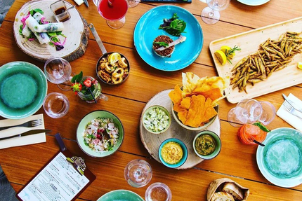 Da Mare by Sea lounge