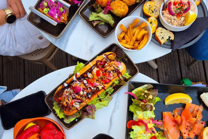 16 Art - La Baule Bar Restaurant