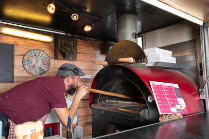 LA ROULOTTE À PIZZA