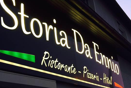 La Storia / Storia Da Ennio