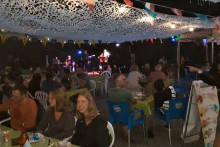 Restaurant la Guinguette de Trébas au bord de l'eau Tarn