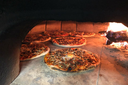 Delicia Pizza restaurant pizzeria au feu de bois