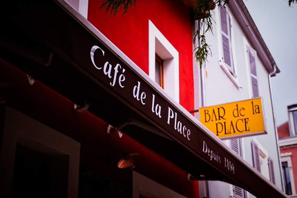 Restaurant ,brasserie , petit dej "Café de la place" saint martin d'uriage