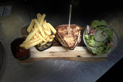 Hôtel Restaurant L Auberge du moulin d Eschviller