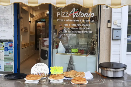 Pizza Antonio La Pizza Cuite au Feu de Bois