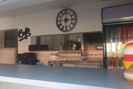 Chez Pascalou et Valou le kiosque à burgers