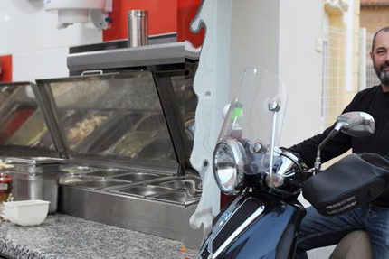 Pizza Capestang - Distributeur de pizzas 24/24 - Pizza Laurent à Capestang