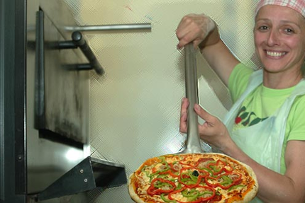 Pizza Capestang - Distributeur de pizzas 24/24 - Pizza Laurent à Capestang