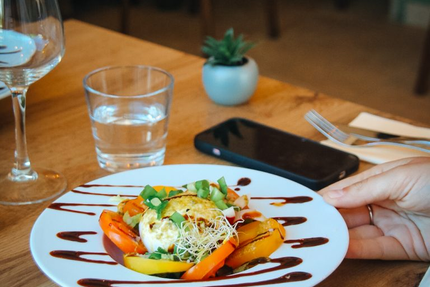 Le bistrot sous les platanes