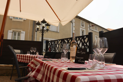 Le P'tit Bouchon Restaurant