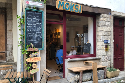 Moksi café
