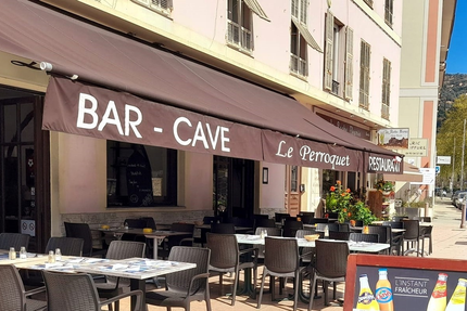 Le perroquet restaurant bar