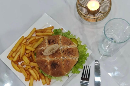 Green café restaurant / Dar Meryem