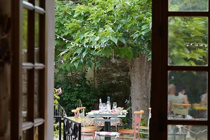 Chez Paulette épicerie / Paulette Voyage RESTAURANT