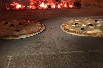 Pizza au feu de bois