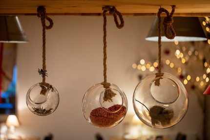 Restaurant A TABLE...