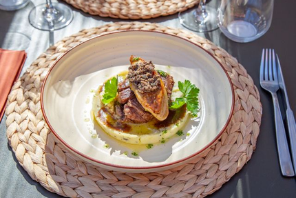 Restaurant La Cantina / Pinzzeria/ brasserie italienne