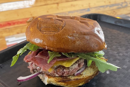 UP TO YOU Burger Maison