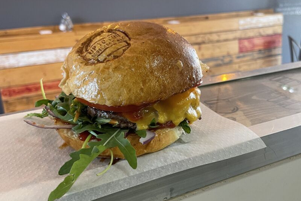 UP TO YOU Burger Maison