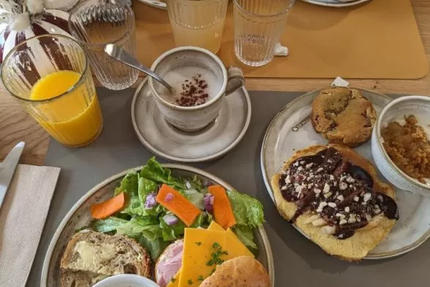 YVON ET FIRA - LA MAISON