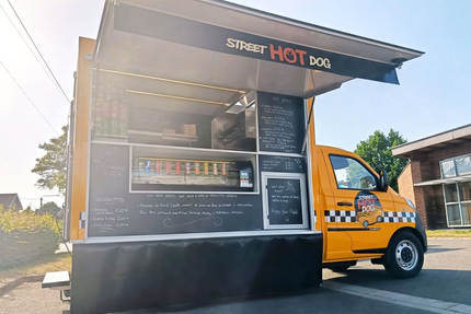 Street HOT DOG