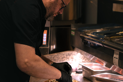 Distributeur de Pizzas - Au Petit Plaisir - 24h/24-7j/7