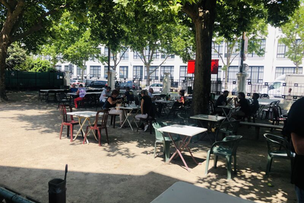 Restaurant De La Boule En Soie