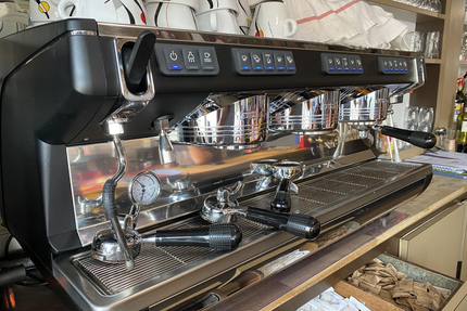 Café de l’étoile : Bar, Brasserie, Restaurant