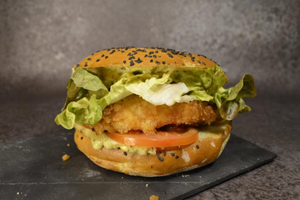 Le Monde À Sa Porte