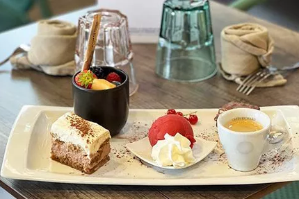 MAISON PEINTE FRUITS ET LÉGUMES RESTAURANT PIZZERIA