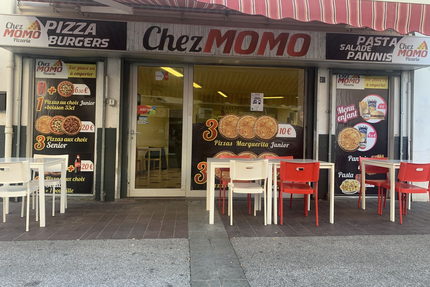 CHEZ MOMO