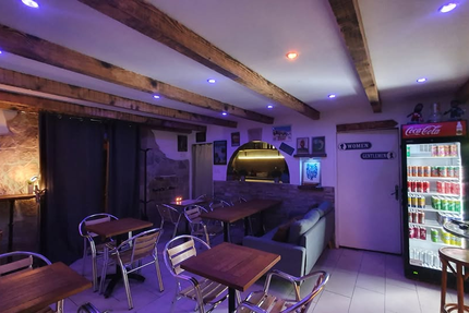 VVOLF Street Restaurant