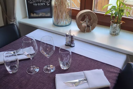 Restaurant au tapis rouge