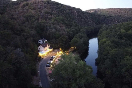 Le Beau site auvergne Restaurant Auberge