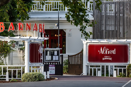 Alfred s'invite à Barnabé