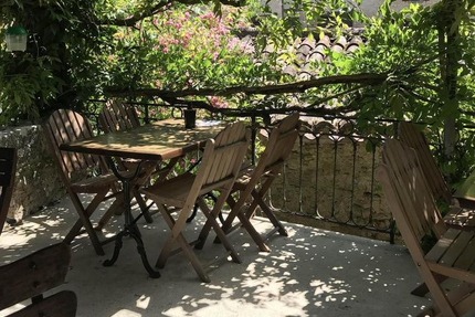 Le Cafe de Gavaudun Restaurant L’Essentiel