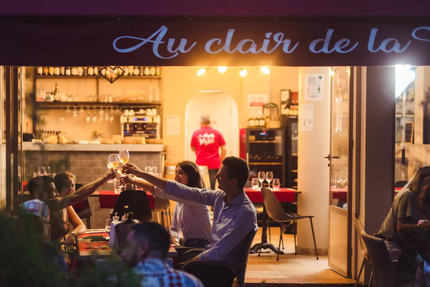 Au Clair de la Vigne