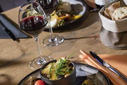 Bar - Restaurant BASE CAMP LODGE | Albertville