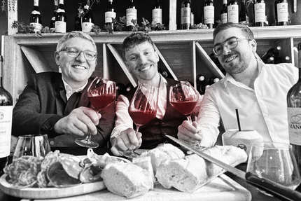 Les Trois Gourmets