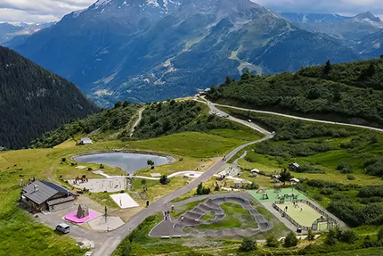 Tout Poudre Cantine Locale - Bar Restaurant d'altitude