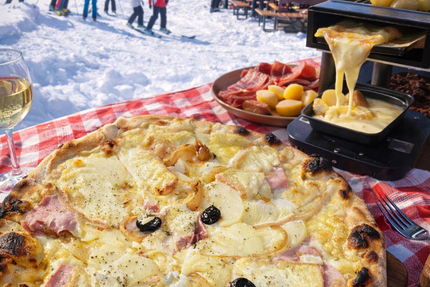 PIZZA CASA DI LUGARI / CENTRE VILLAGE