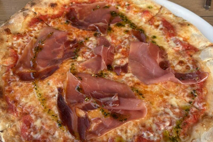 Le bar à pizza ruppione