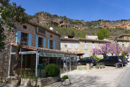 AU RELAIS DES FALAISES