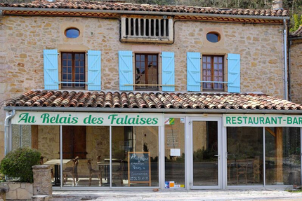 AU RELAIS DES FALAISES