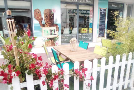 🌺🍕Tiki-Box🍕🌺