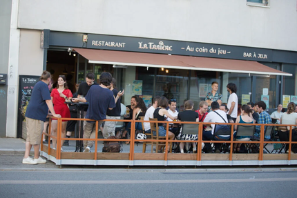 La Tanière - Au coin du jeu