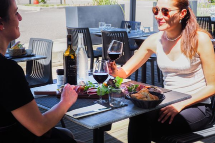 Le 62 - Restaurant à Damazan