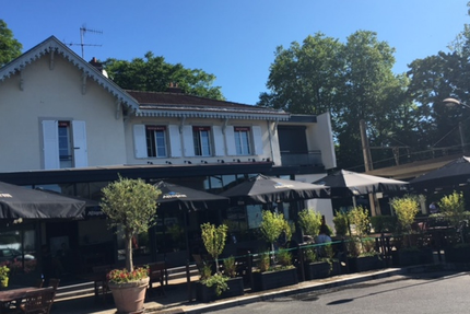 Au Buffet de la Gare de Fontainebleau
