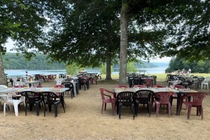 Restaurant La guinguette du lac de l'arrêt Darré