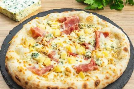 Wood Factory · Pizza au feu de bois, Halal